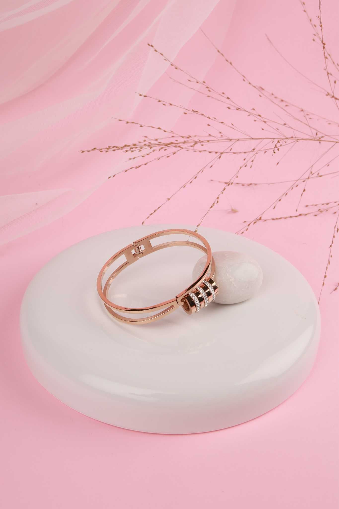 Orbit Charm Kada